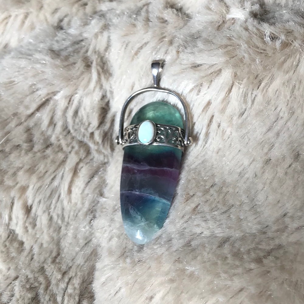 💜🌟💚 Gorgeous fluorite pendant￼
